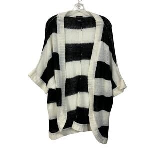 Torrid Cardigan Sweater 3 Short Sleeve Black Off-White Striped Open Front 3X